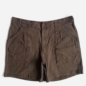 Cabela’s brown cargo shorts